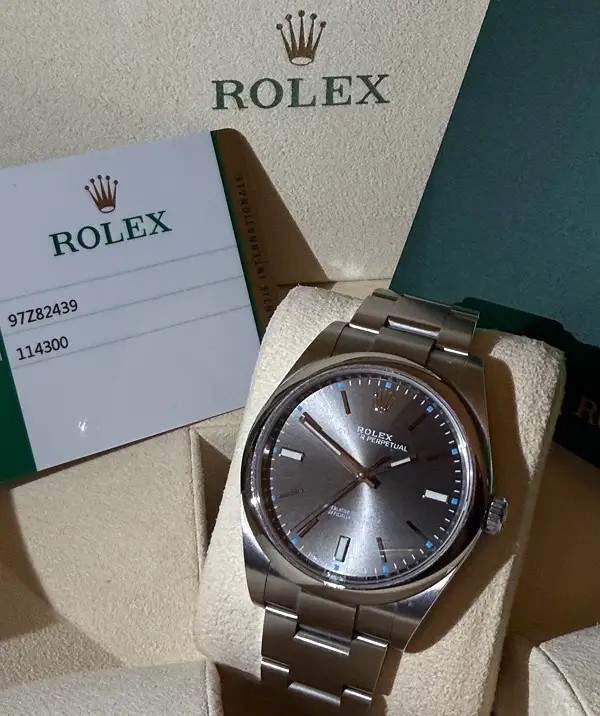 For Sale Rolex Oyster Size 39mm With Full Set Discontinued Watch