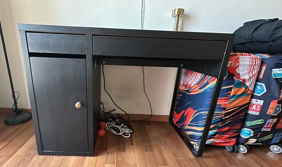Computer Or Study Table, Used, Dark Brown - 105*50 Cm