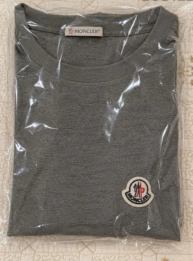 Moncler Grey T-shirt
